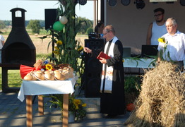  (photo)
