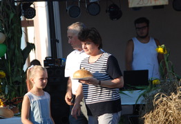  (photo)