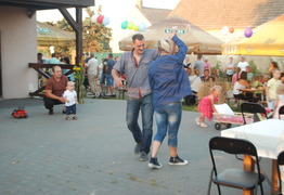  (photo)