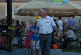 (photo)
