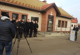  (photo)