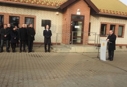  (photo)