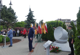 Złożenie kwiatów (photo)