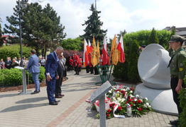 Złożenie kwiatów (photo)